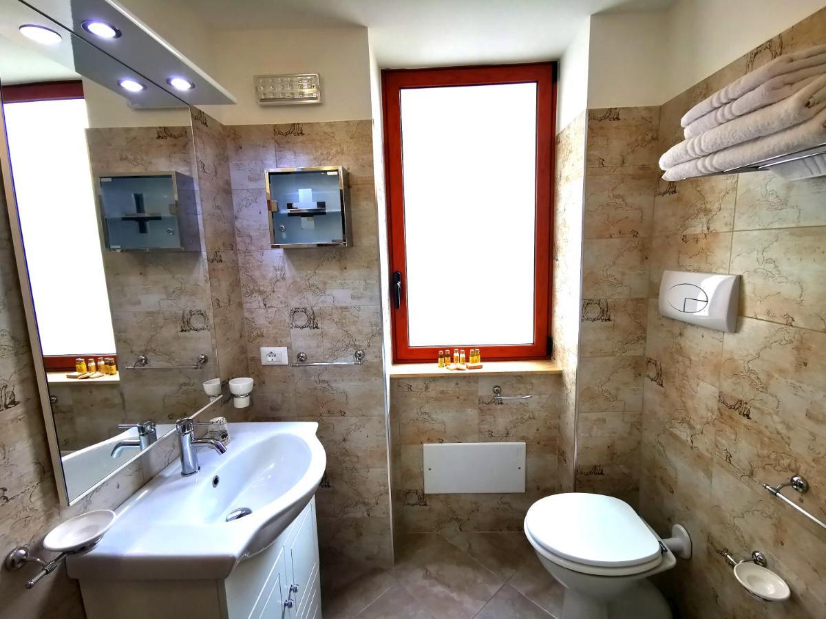 Guru House B&B Apartments ミラッツォ エクステリア 写真