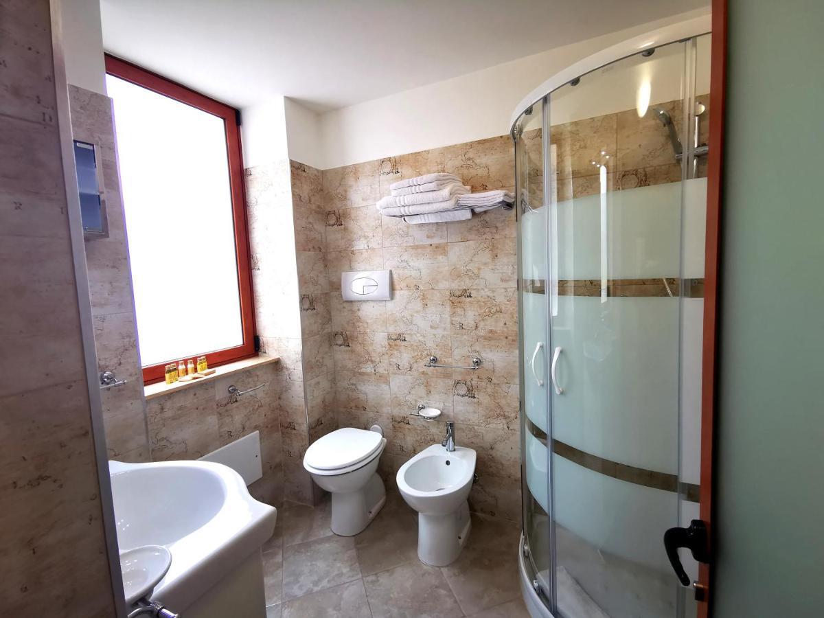 Guru House B&B Apartments ミラッツォ エクステリア 写真