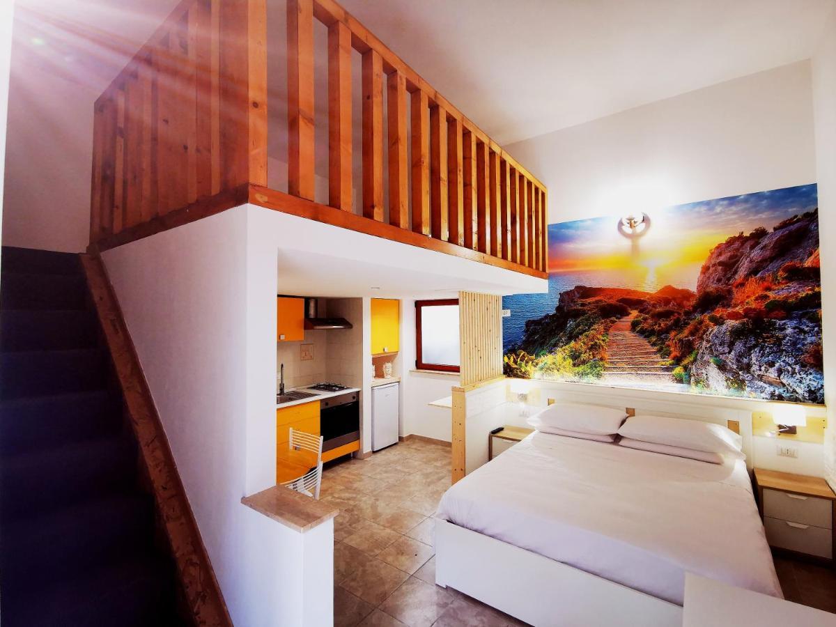 Guru House B&B Apartments ミラッツォ エクステリア 写真