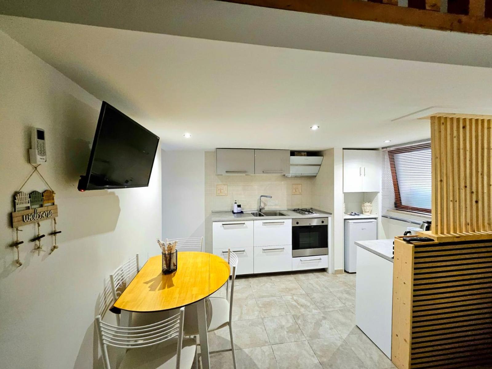Guru House B&B Apartments ミラッツォ エクステリア 写真